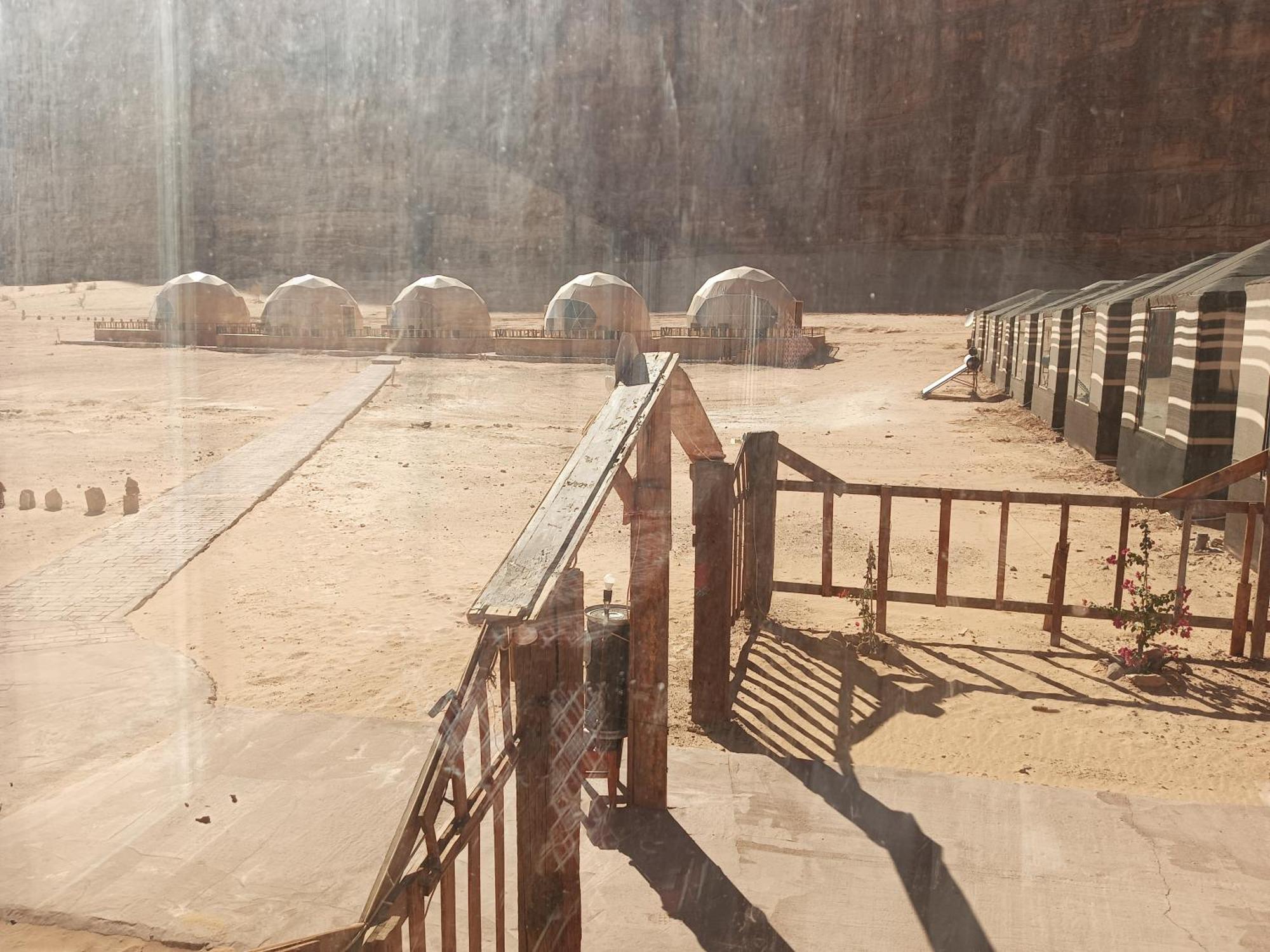 Hotel Sunrise Luxury Camp Wadi Rum Exterior foto